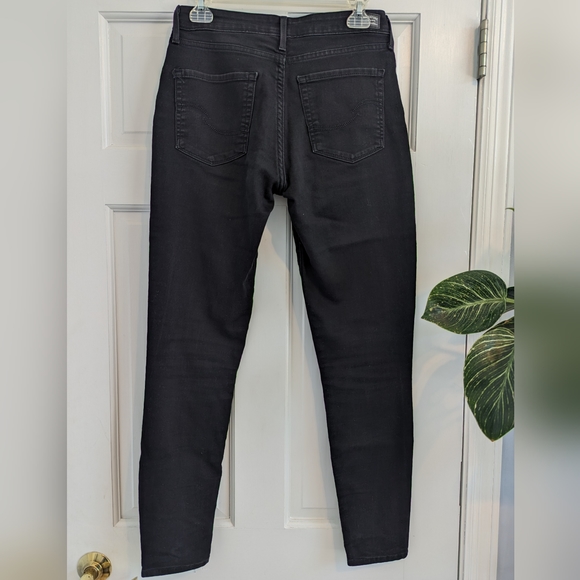 Signature Levi Strauss & Co. Modern Skinny Pants/Jeans in Black - Picture 2 of 6